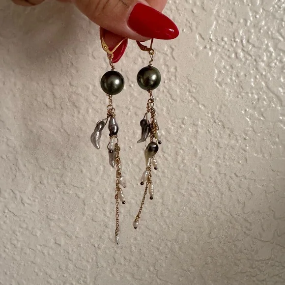 Genuine Tahitian pearl earrings - Picture 2 of 2